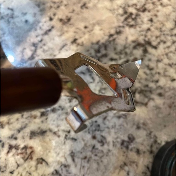 Vintage Bottle Can Opener Mid Century Modern MCM Tortoise Shell Bakelite Handle - Picture 5 of 5